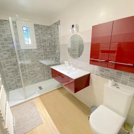 T4 Dans Avec Piscine Apartament *