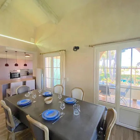 Apartment T4 Dans Avec Piscine