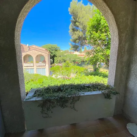 Apartment T4 Dans Avec Piscine *