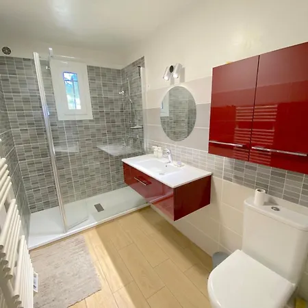 T4 Dans Avec Piscine Apartment *